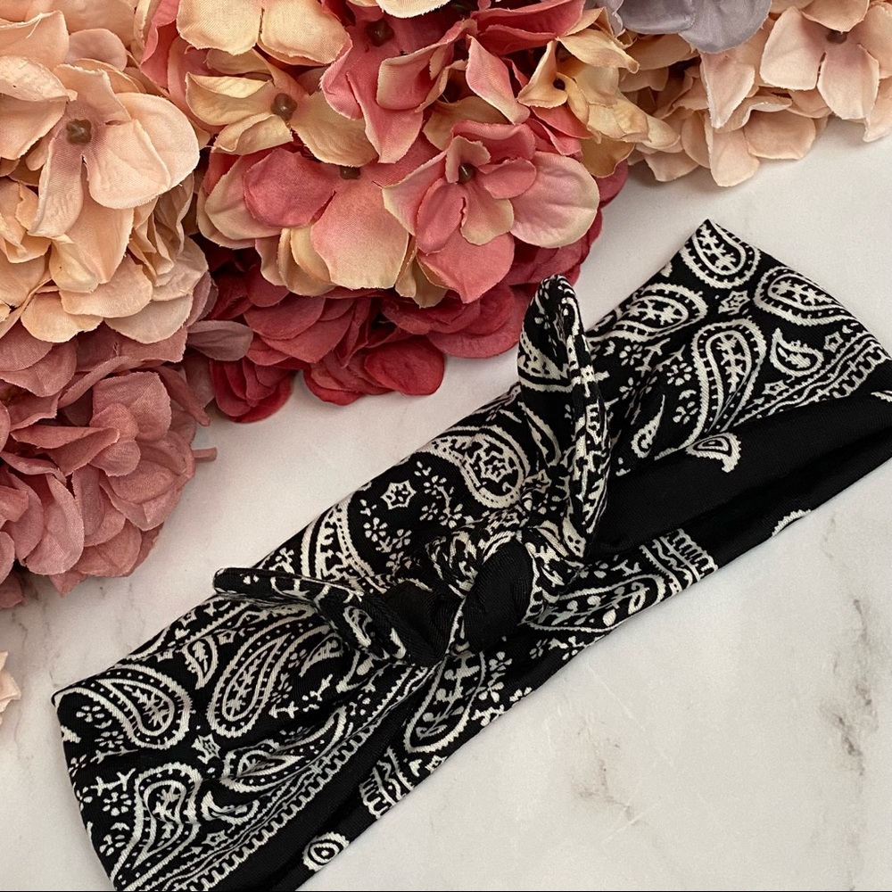 3/$28 Black Bandana Stretchy Bowknot Headband - Picture 5 of 16